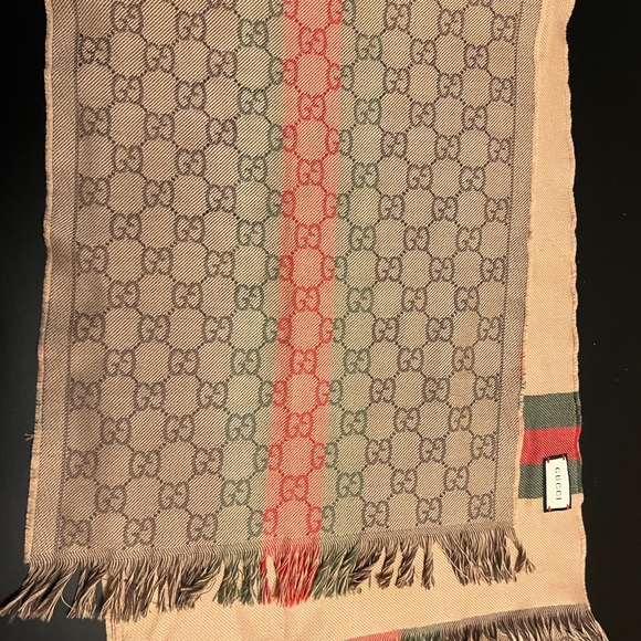 Gucci Beige and Red Logo Scarf - Picture 1 of 4